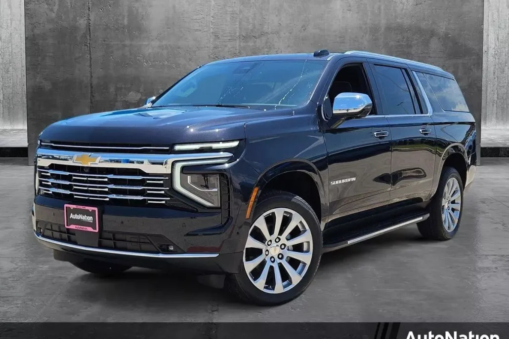 2025 Chevrolet Suburban Premier photo 1
