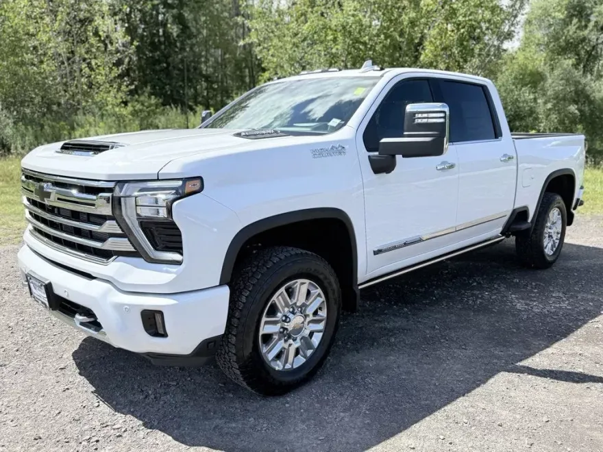 2025 Chevrolet Silverado 2500HD High Country photo 1