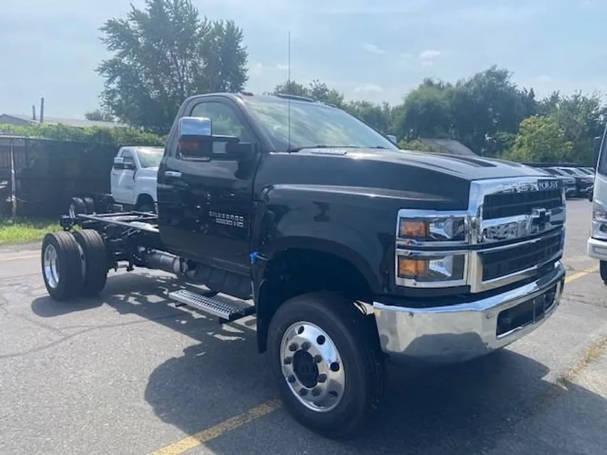 2024 Chevrolet Silverado 5500HD Work Truck photo 1