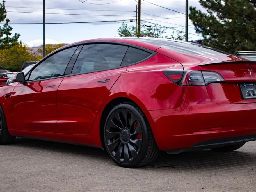 2023 Tesla Model 3 Performance photo 1