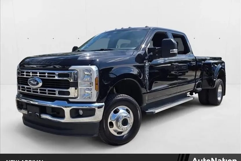 2024 Ford F-350 XLT photo 1