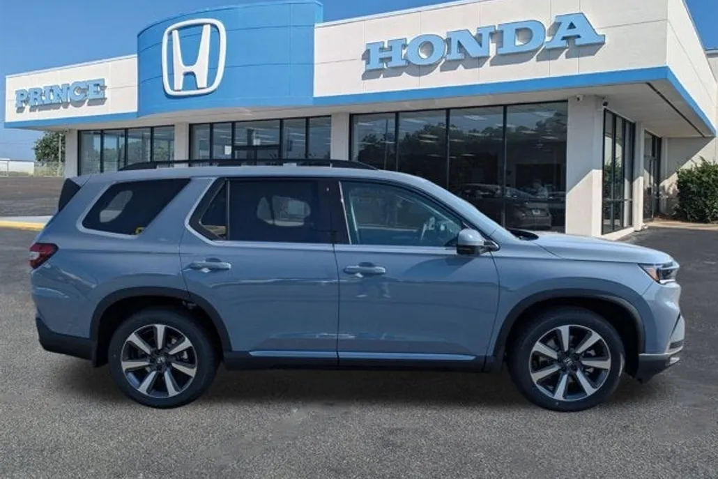 2025 Honda Pilot Elite photo 1