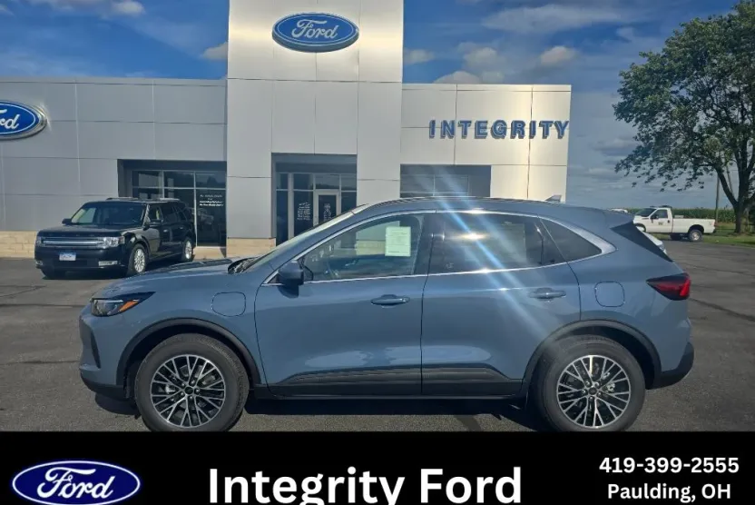 2025 Ford Escape photo 1