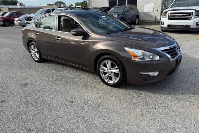 2014 Nissan Altima 2.5 photo 1
