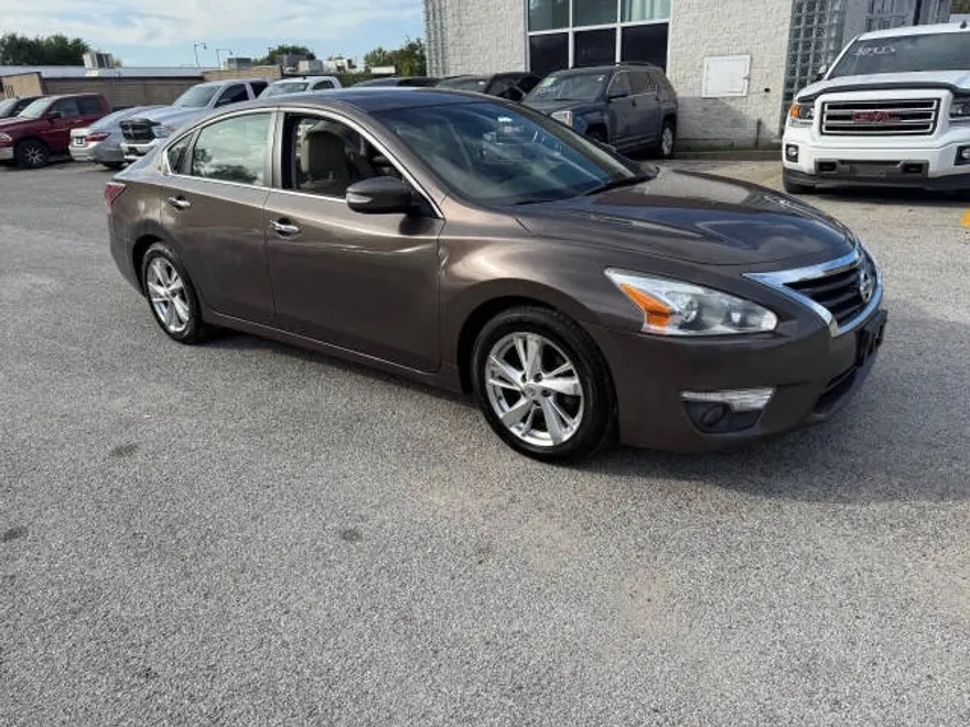 2014 Nissan Altima 2.5 photo 1