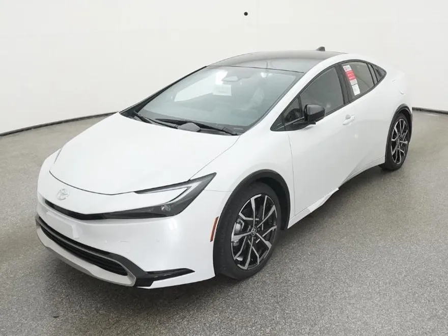 2026 Toyota Prius Plug-in Hybrid XSE Premium photo 1