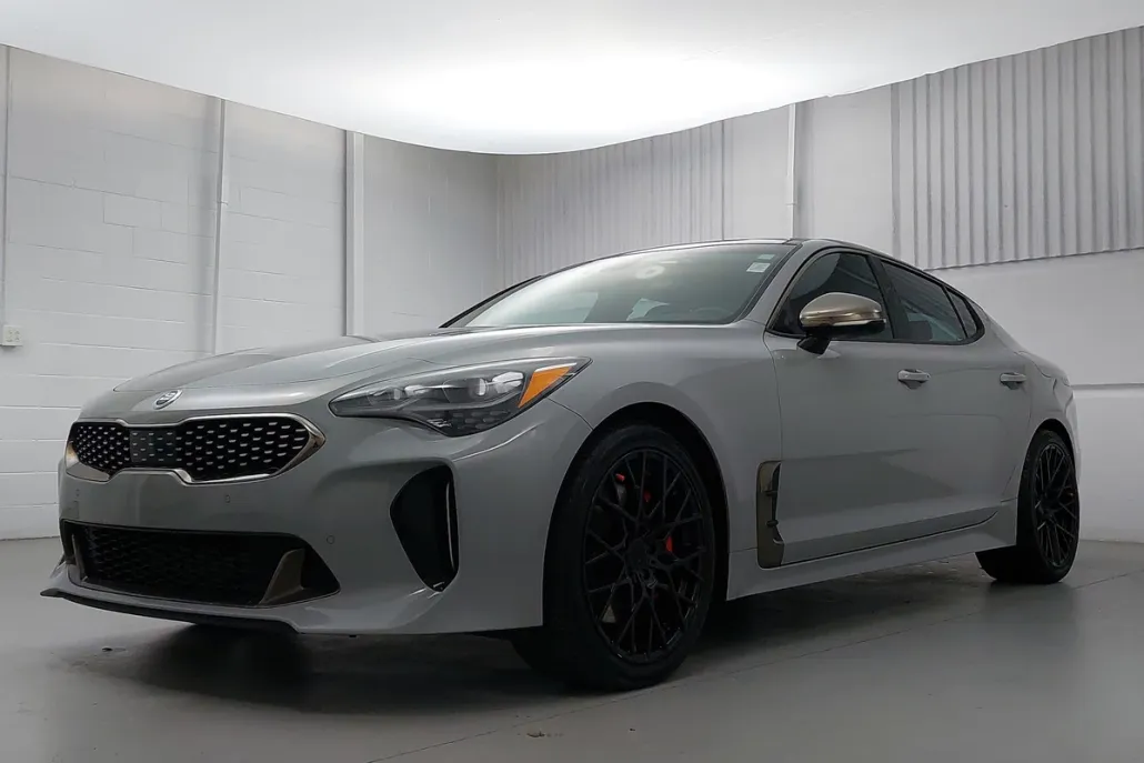 2018 Kia Stinger GT2 photo 1