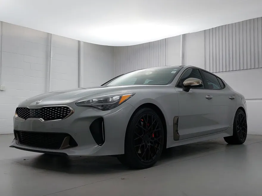 2018 Kia Stinger GT2 photo 1