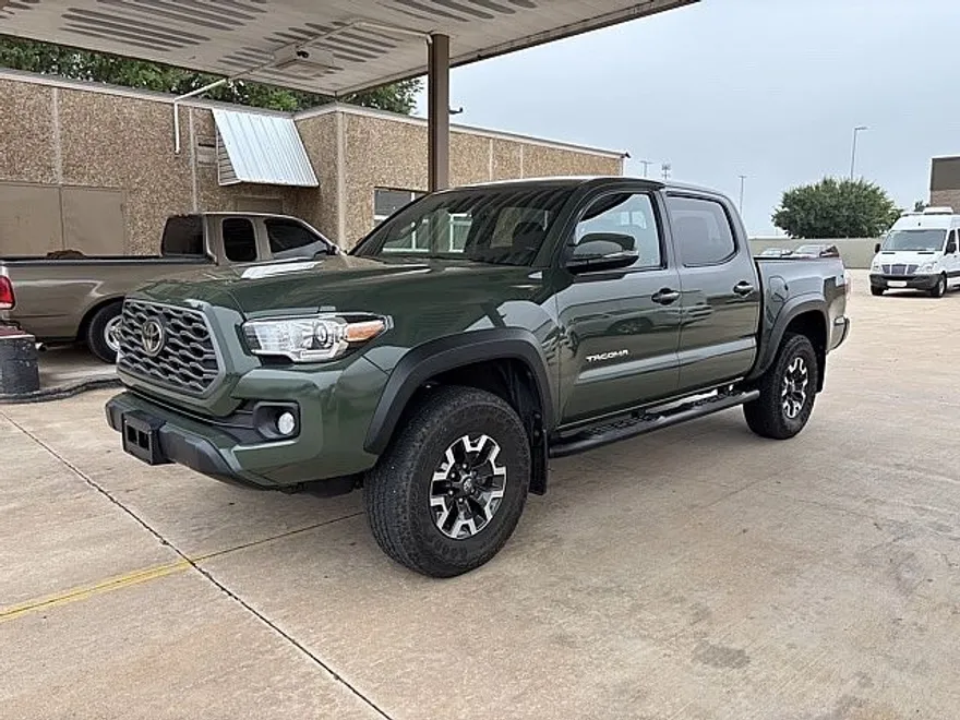 2022 Toyota Tacoma TRD Off-Road photo 1