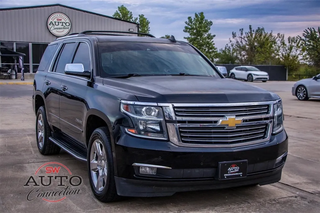 2017 Chevrolet Tahoe Premier photo 1