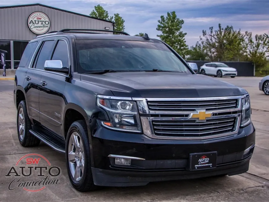 2017 Chevrolet Tahoe Premier photo 1