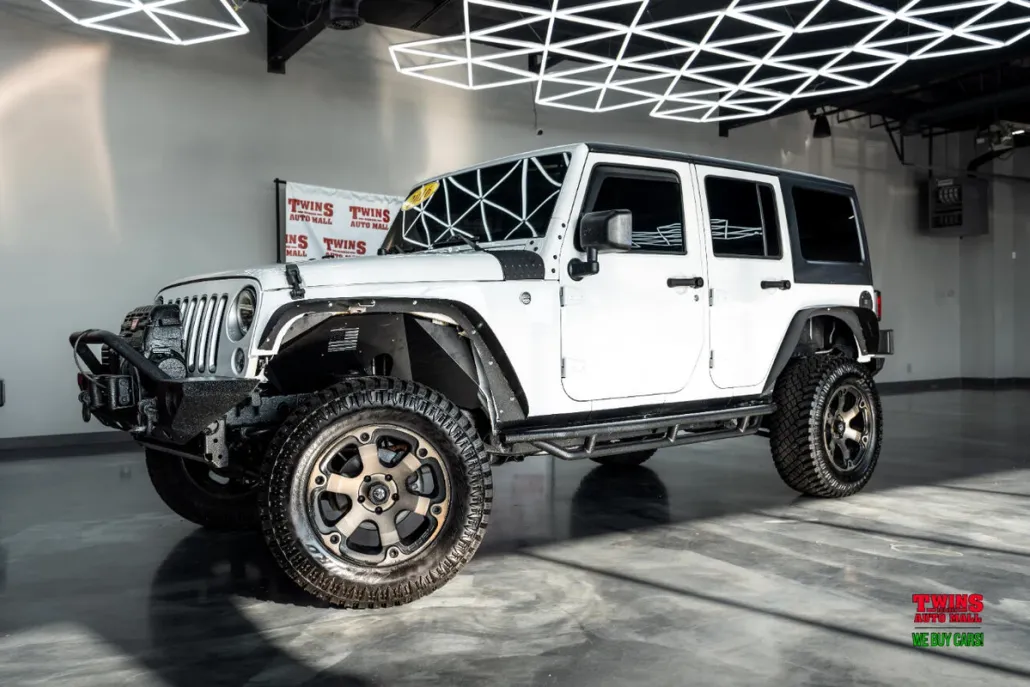 2016 Jeep Wrangler Unlimited Sahara photo 1