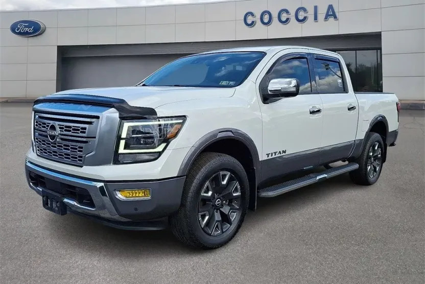 2023 Nissan Titan Platinum Reserve photo 1