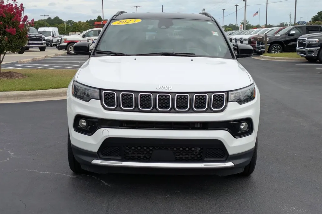 2023 Jeep Compass Limited photo 1