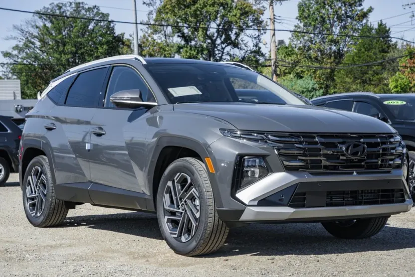 2026 Hyundai Tucson Hybrid Limited photo 1