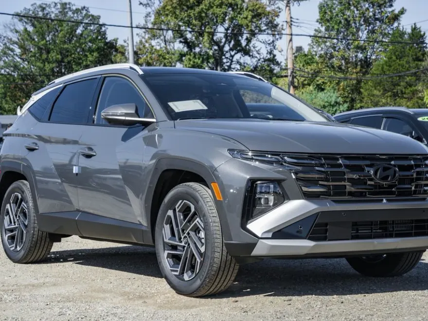 2026 Hyundai Tucson Hybrid Limited photo 1