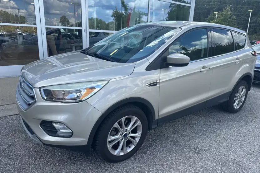 2017 Ford Escape SE photo 1