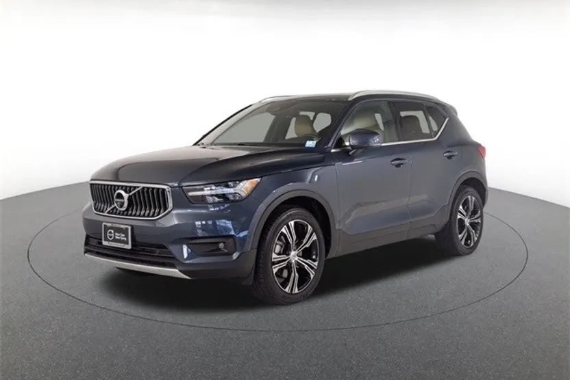 2022 Volvo XC40 T5 AWD Inscription photo 1