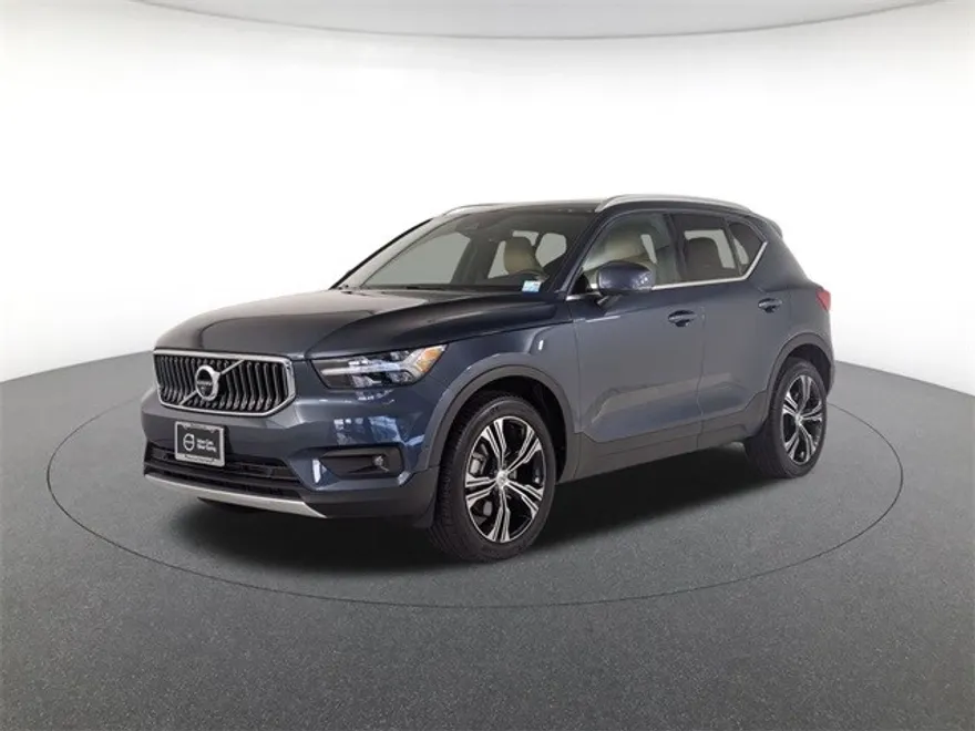 2022 Volvo XC40 T5 AWD Inscription photo 1