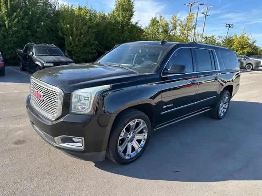 2016 Gmc Yukon XL Denali photo 1