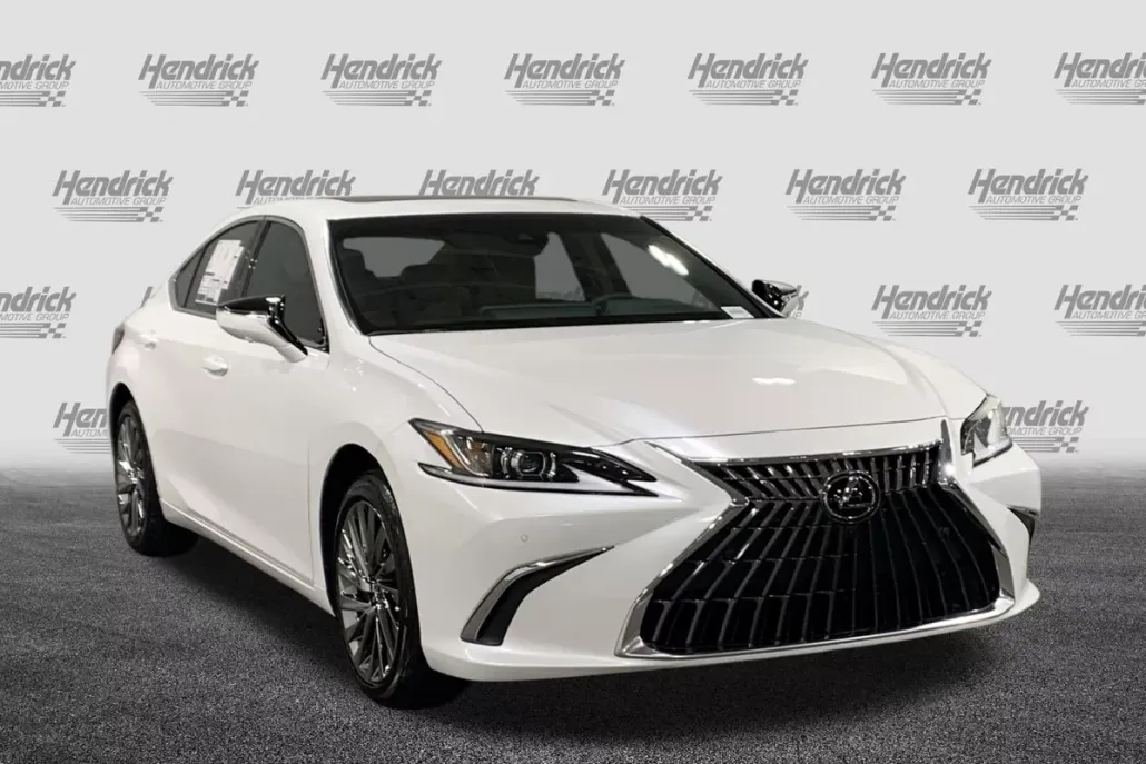 2025 Lexus ES 300h Luxury photo 1