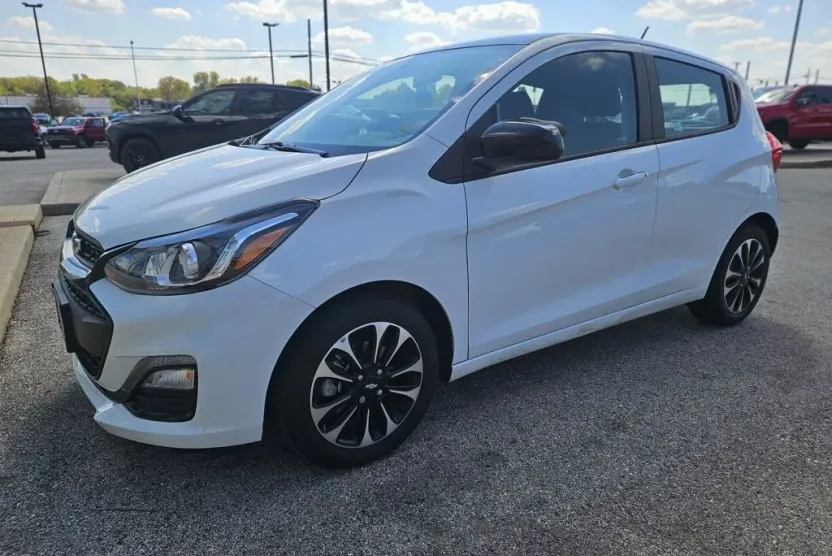 2021 Chevrolet Spark 1LT photo 1
