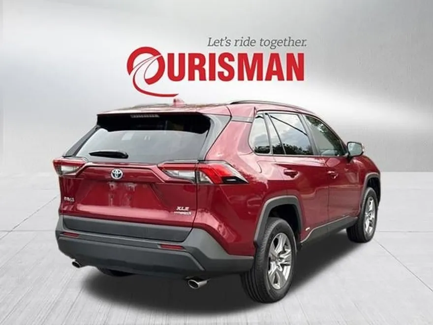 2024 Toyota RAV4 Hybrid XLE photo 1