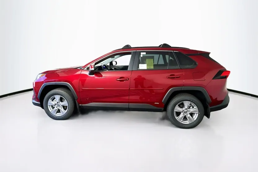 2025 Toyota RAV4 Hybrid XLE photo 1
