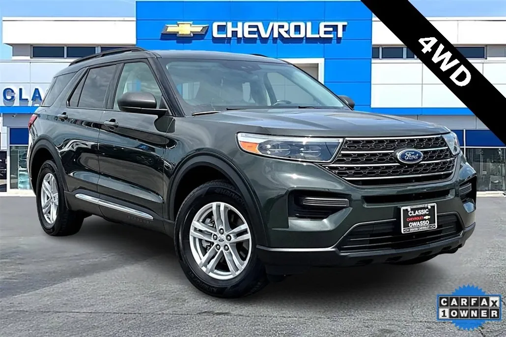 2022 Ford Explorer XLT photo 1