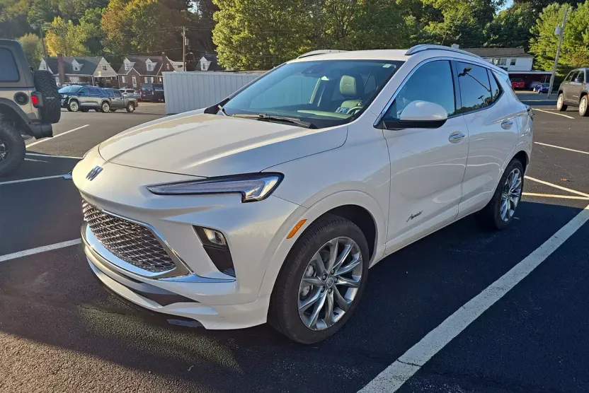 2024 Buick Encore GX Avenir photo 1