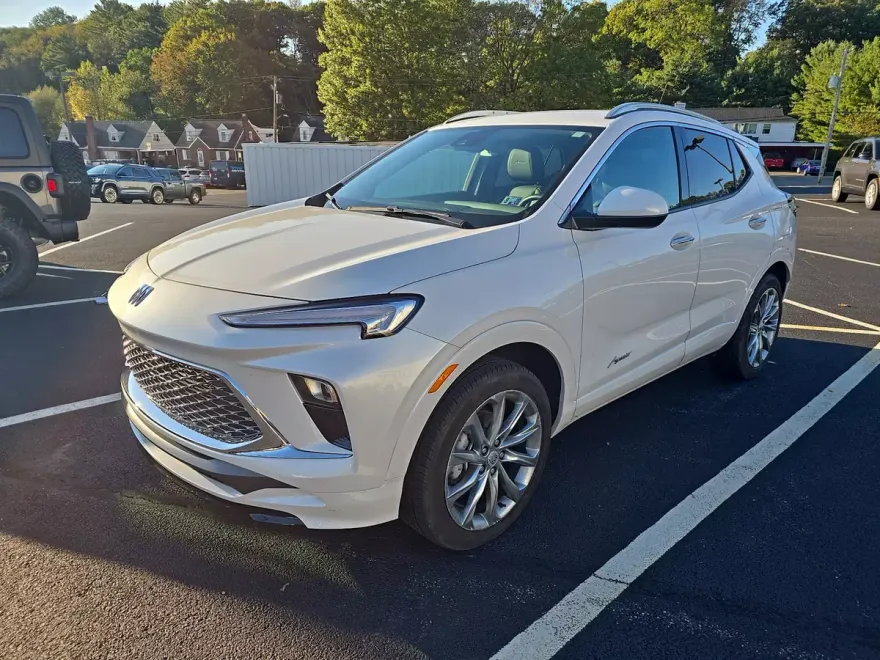 2024 Buick Encore GX Avenir photo 1