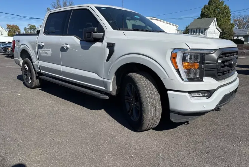 2023 Ford F-150 XLT photo 1