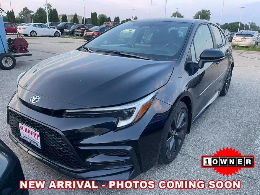 2023 Toyota Corolla SE photo 1