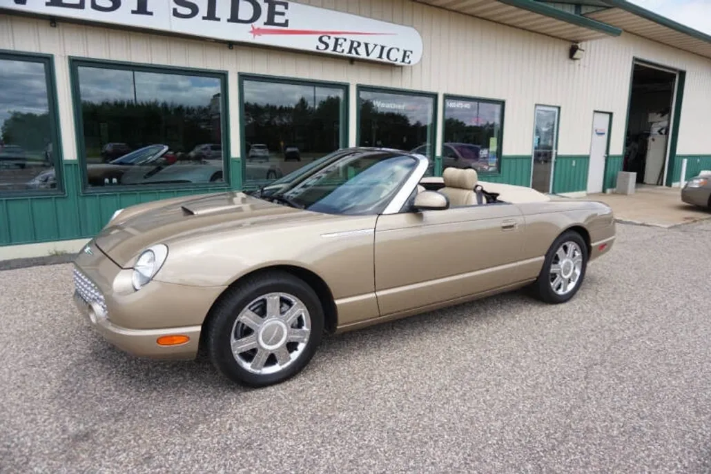 2005 Ford Thunderbird Deluxe photo 1