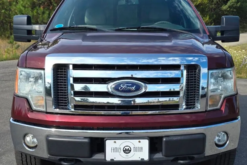 2010 Ford F-150 XLT photo 1