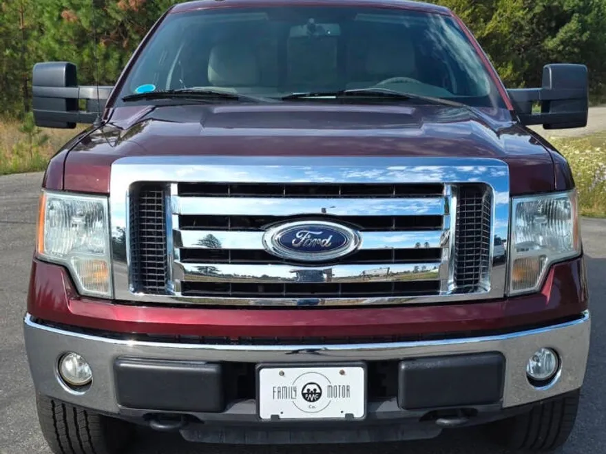 2010 Ford F-150 XLT photo 1