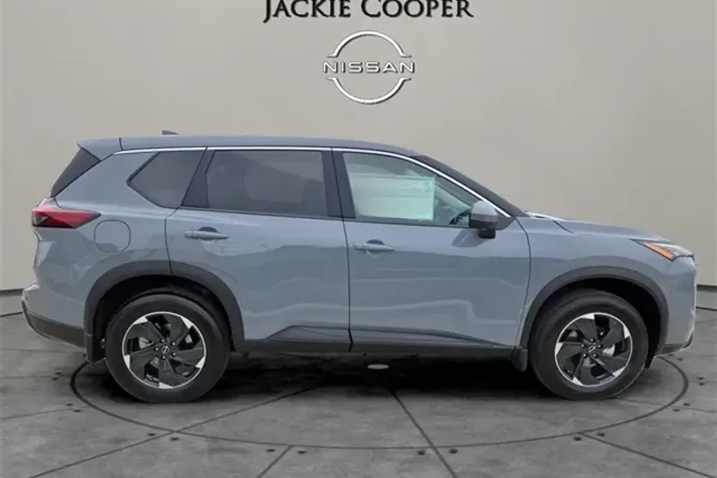 2026 Nissan Rogue SV photo 1