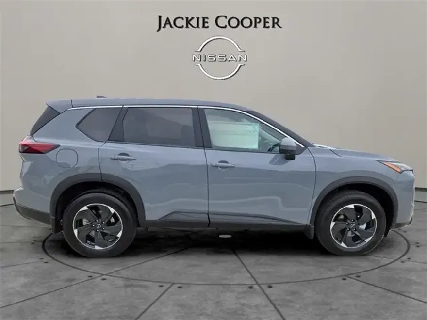 2026 Nissan Rogue SV photo 1