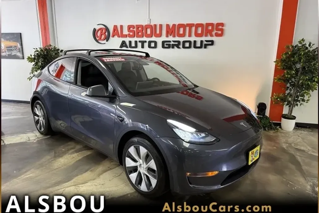 2021 Tesla Model Y Long Range photo 1