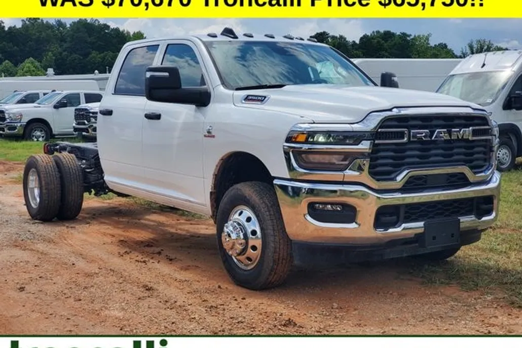 2025 Ram 3500 Tradesman photo 1