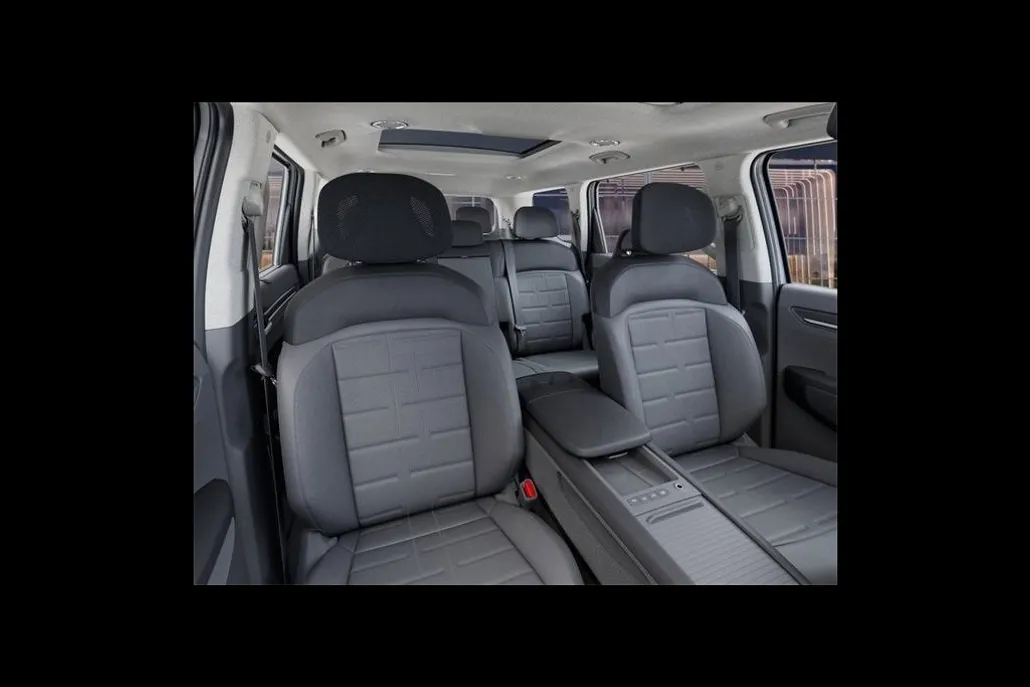 2026 Kia EV9 Land AWD photo 1