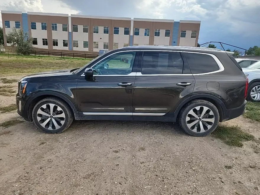 2020 Kia Telluride S photo 1