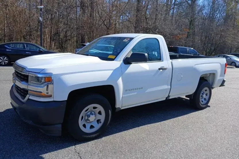 2017 Chevrolet Silverado 1500 photo 1