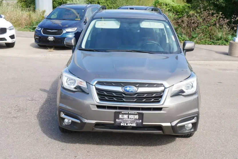2017 Subaru Forester 2.5i Touring photo 1