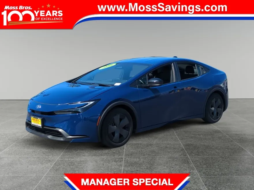 2023 Toyota Prius LE photo 1