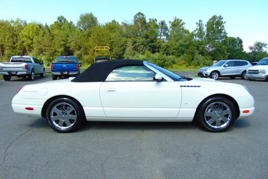 2003 Ford Thunderbird Deluxe photo 1