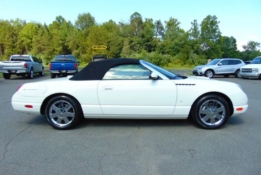 2003 Ford Thunderbird Deluxe photo 1