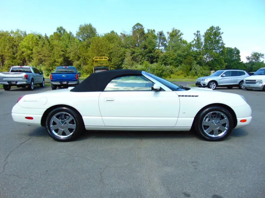 2003 Ford Thunderbird Deluxe photo 1