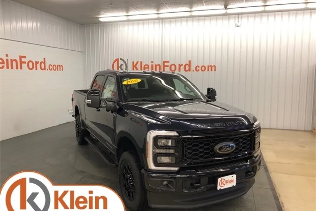 2025 Ford F-250 Lariat photo 1