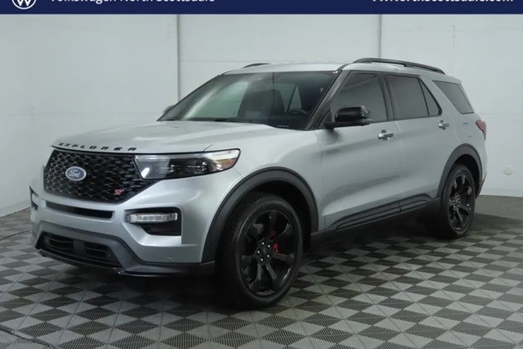 2020 Ford Explorer ST photo 1